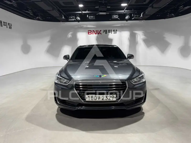 2018 Genesis G90