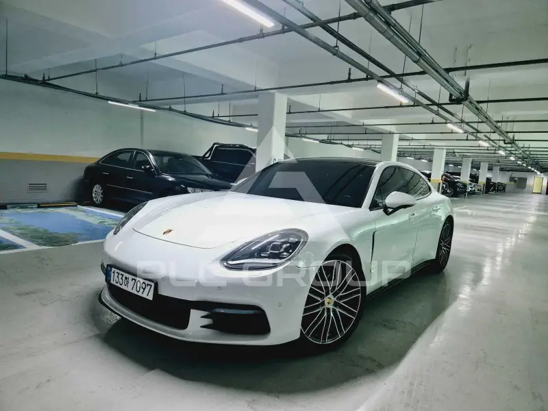 2018 Porsche Panamera