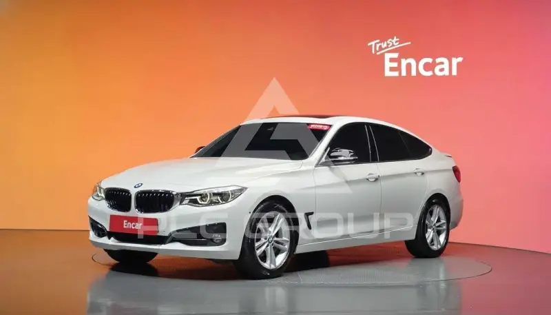 2019 BMW 320