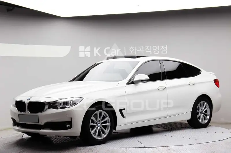 2019 BMW 320