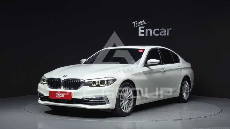 2019 BMW 520