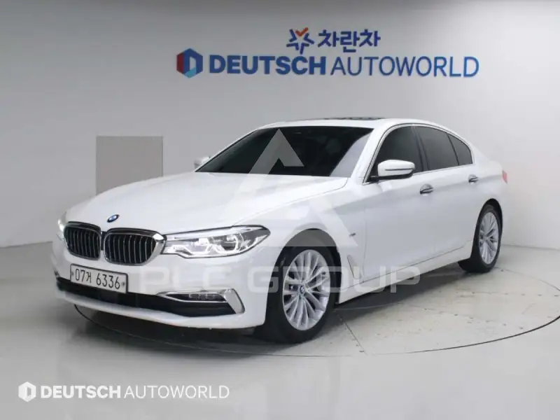 2019 BMW 520
