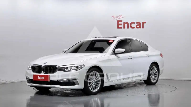 2019 BMW 520