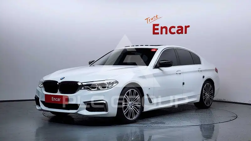 2019 BMW 520