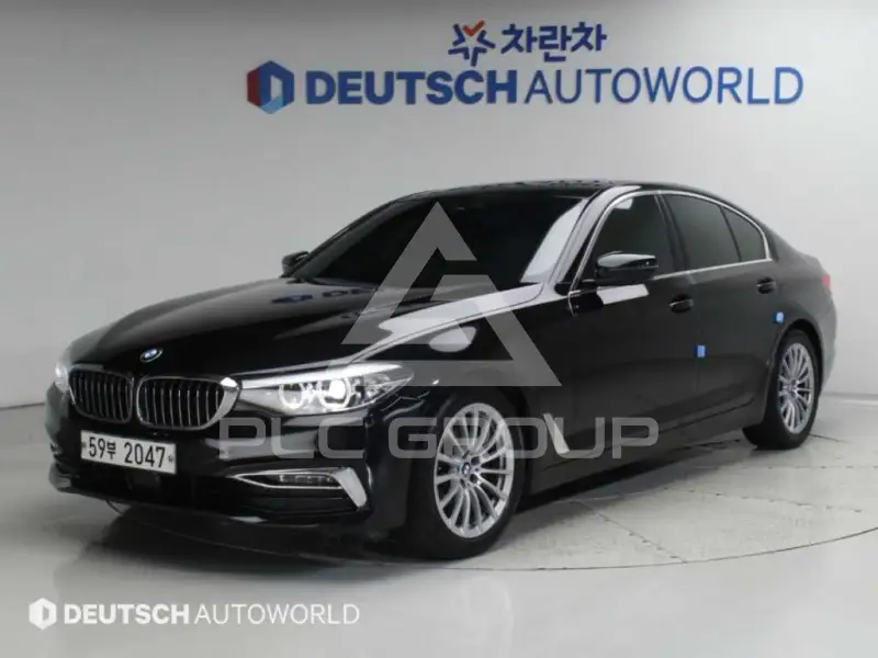 2019 BMW 520