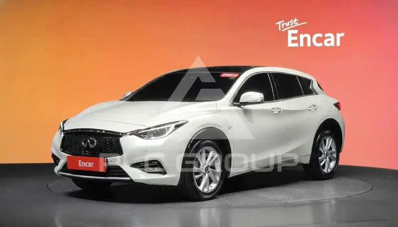 2019 Infinity Q30