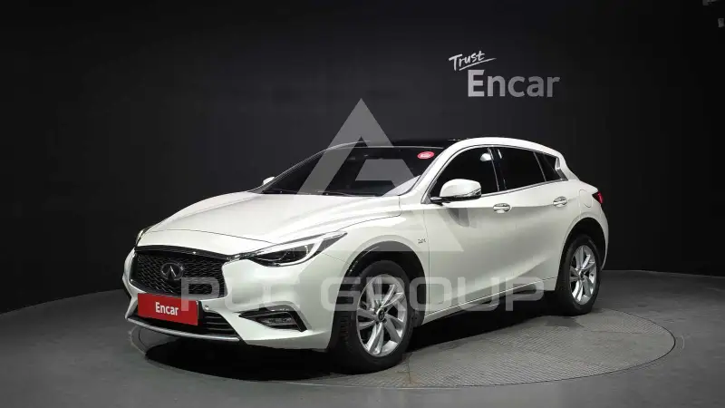 2019 Infinity Q30