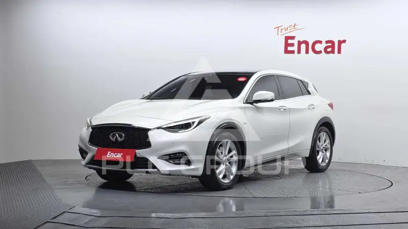 2019 Infinity Q30