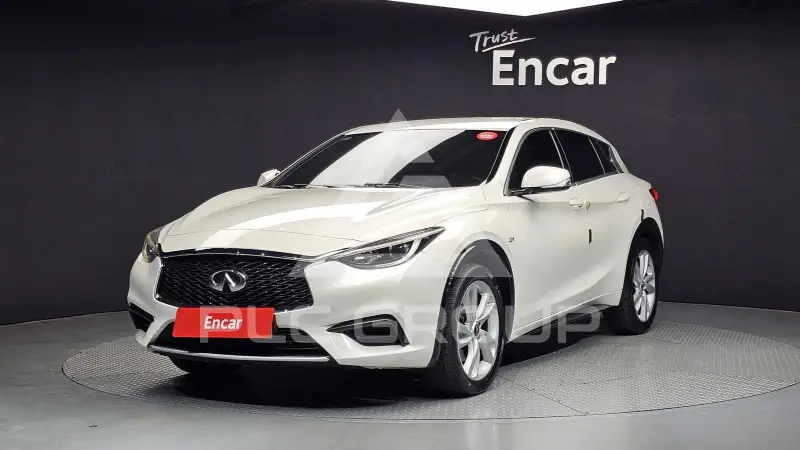 2019 Infinity Q30