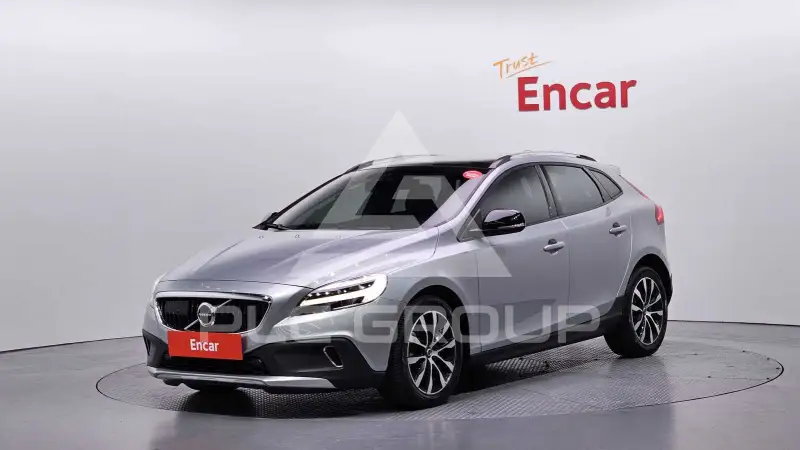 2019 Volvo V40