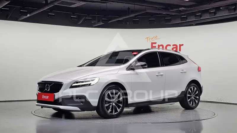 2019 Volvo V40