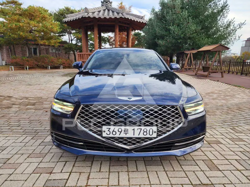 2019 Genesis G90