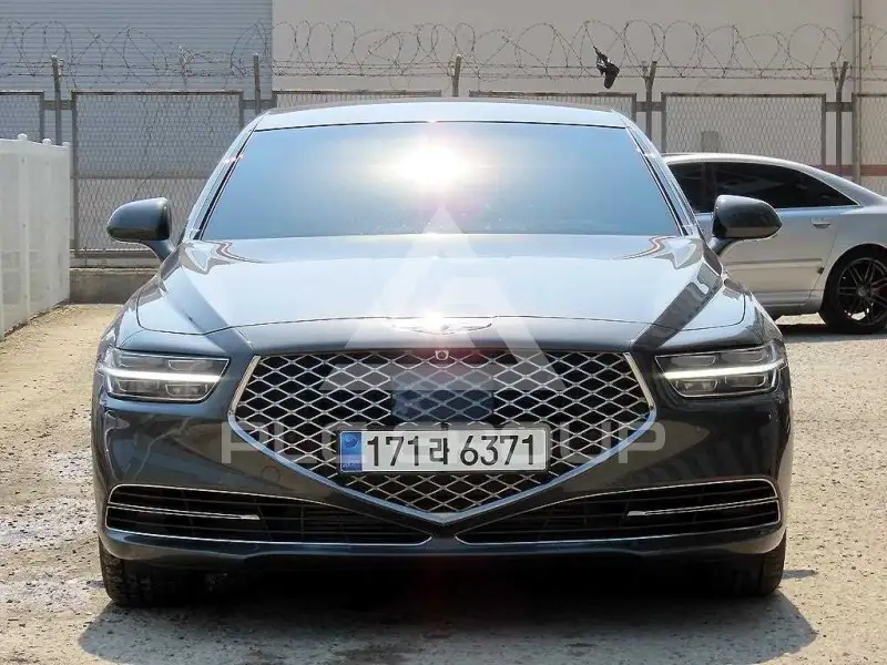 2019 Genesis G90
