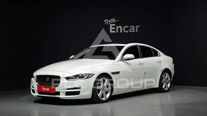 2019 Jaguar XE