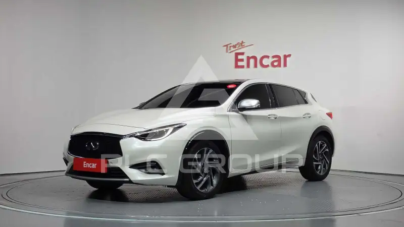2019 Infinity Q30