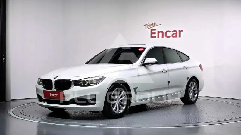 2020 BMW 320