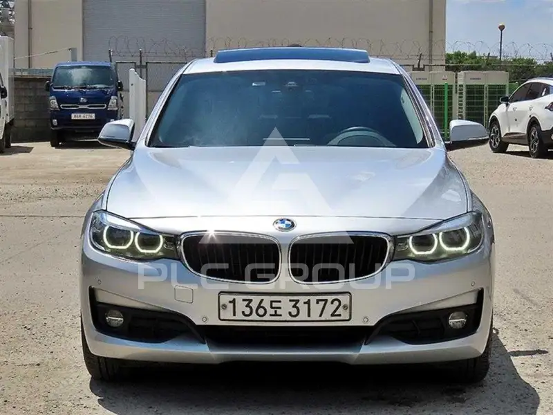 2020 BMW 320