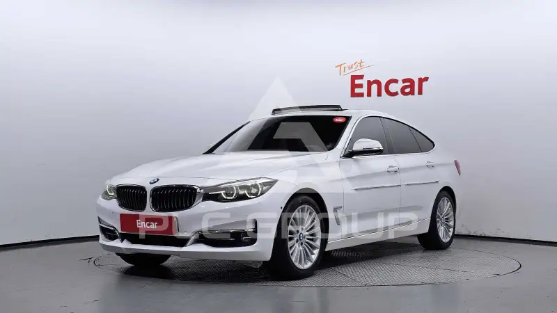 2020 BMW 320