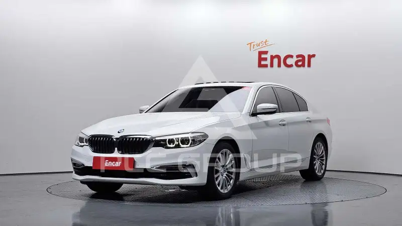 2020 BMW 520