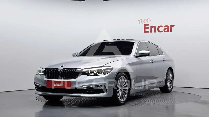 2020 BMW 520