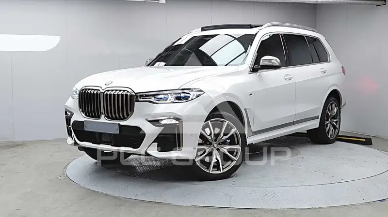 2020 BMW X7M