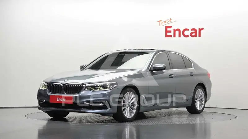 2020 BMW 520