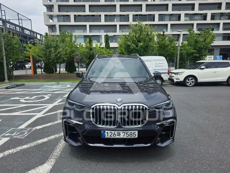 2020 BMW X7M