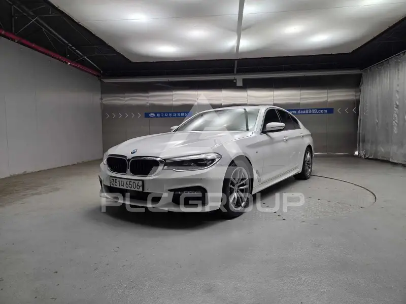 2020 BMW 520