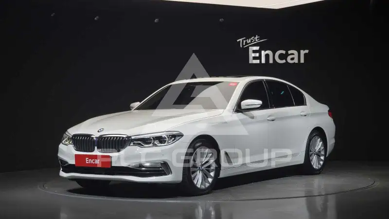 2020 BMW 520