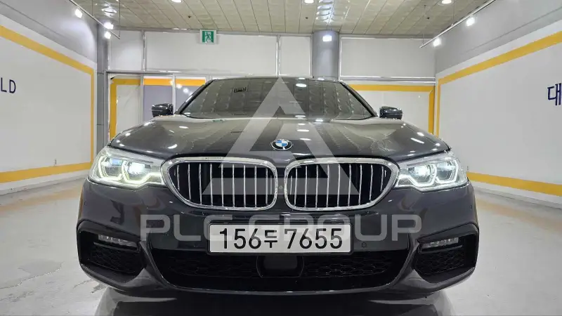 2020 BMW 520