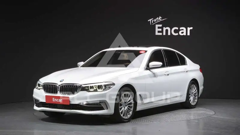 2020 BMW 520