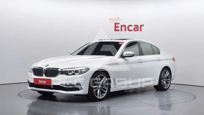 2020 BMW 520