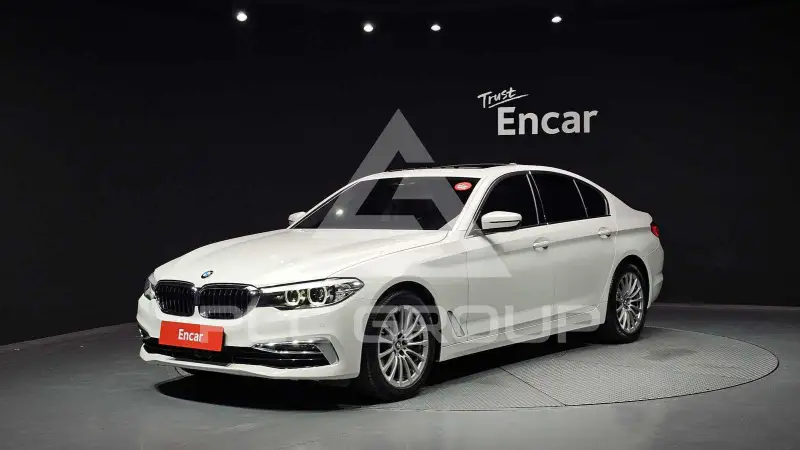 2020 BMW 520
