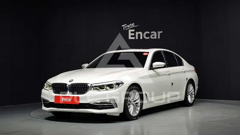 2020 BMW 520