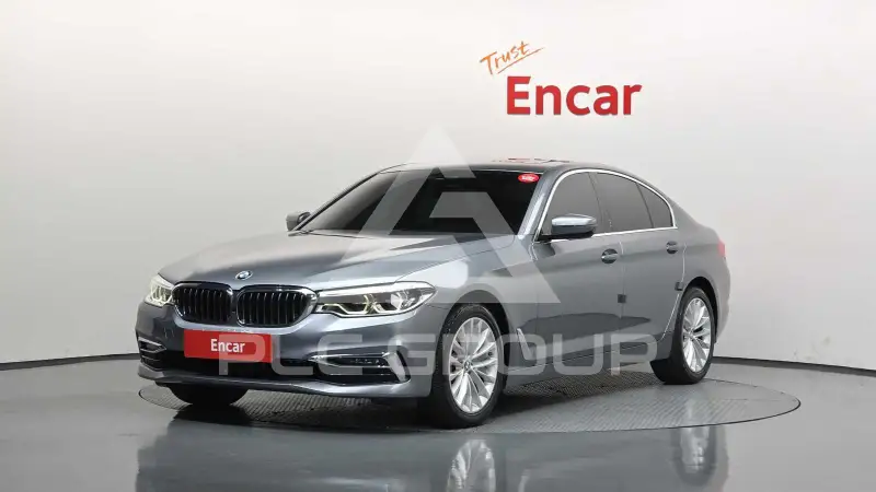 2020 BMW 520
