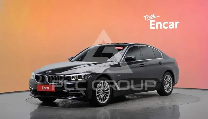 2020 BMW 520