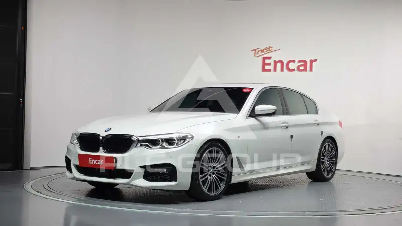 2020 BMW 520