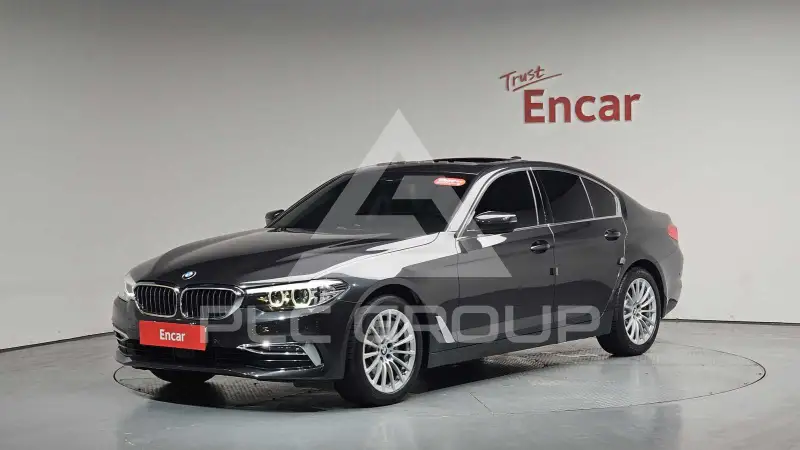 2020 BMW 520