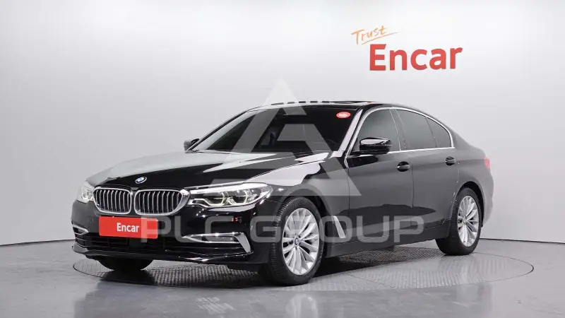 2020 BMW 520