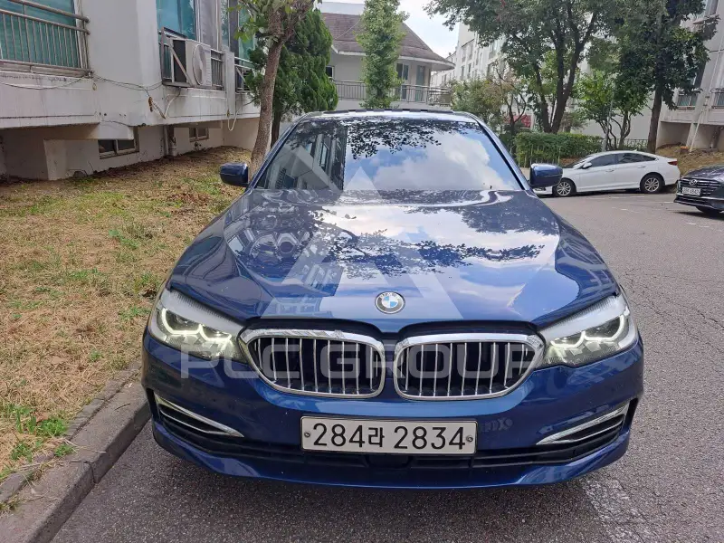 2020 BMW 520