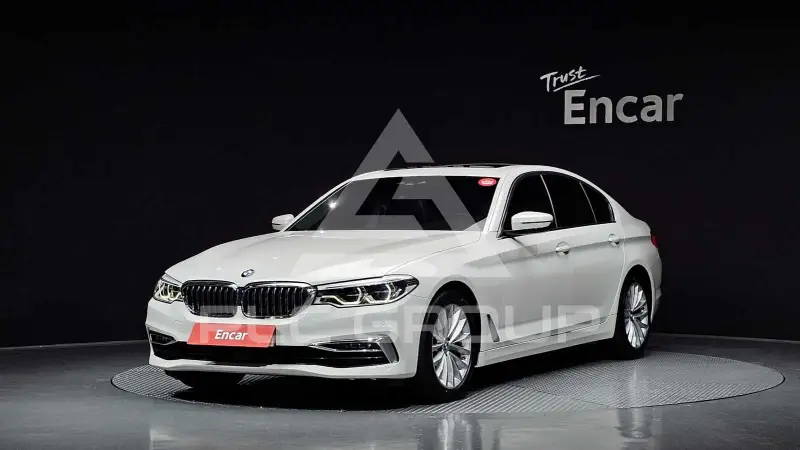 2020 BMW 520