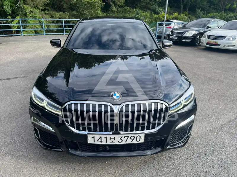 2020 BMW 740M