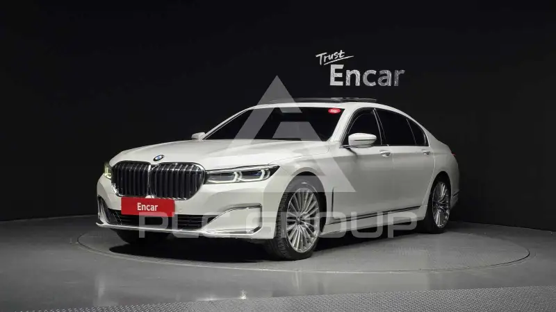 2020 BMW 730