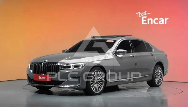 2020 BMW 730