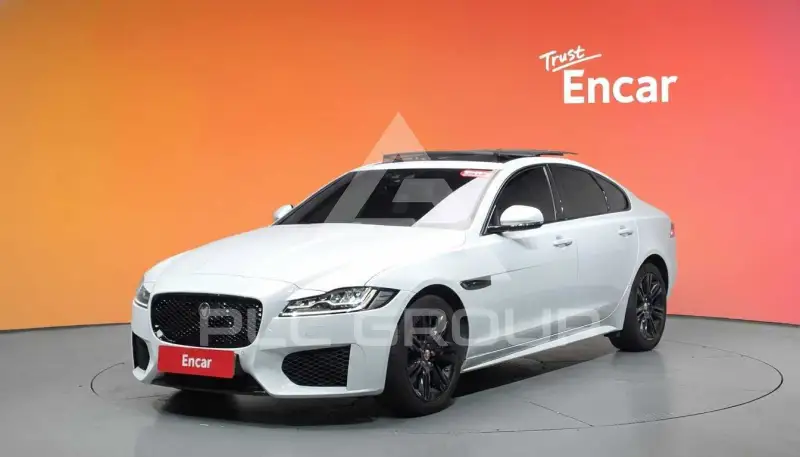 2020 Jaguar XF