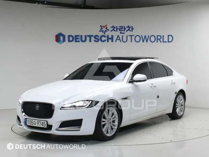 2020 Jaguar XF