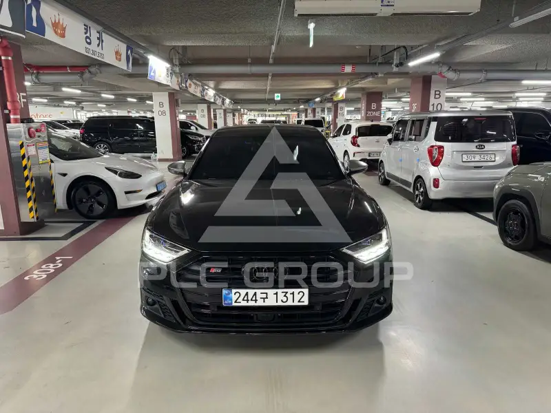 2020 Audi S8