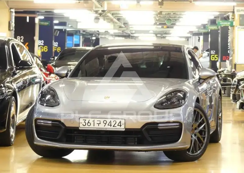 2020 Porsche Panamera