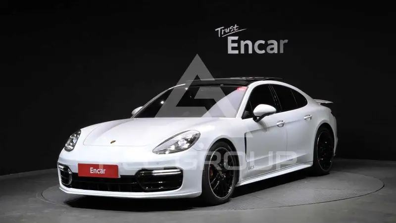 2020 Porsche Panamera