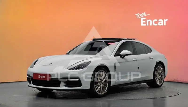 2020 Porsche Panamera